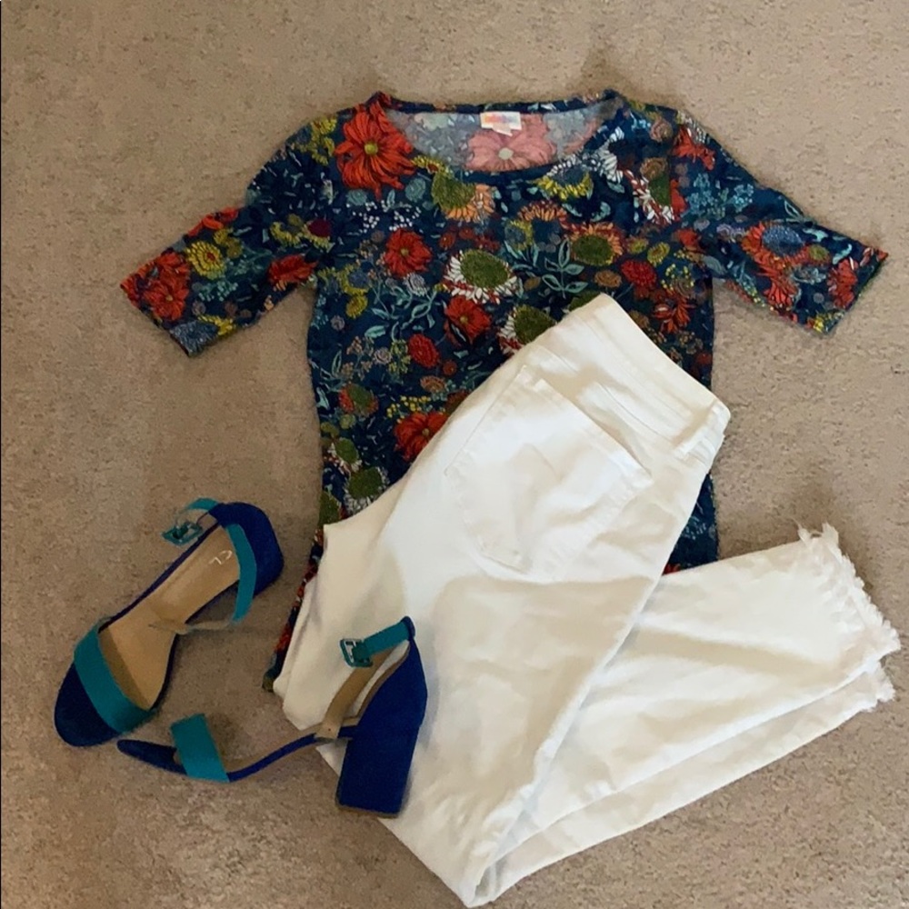 Women’s LuLaRoe shirt